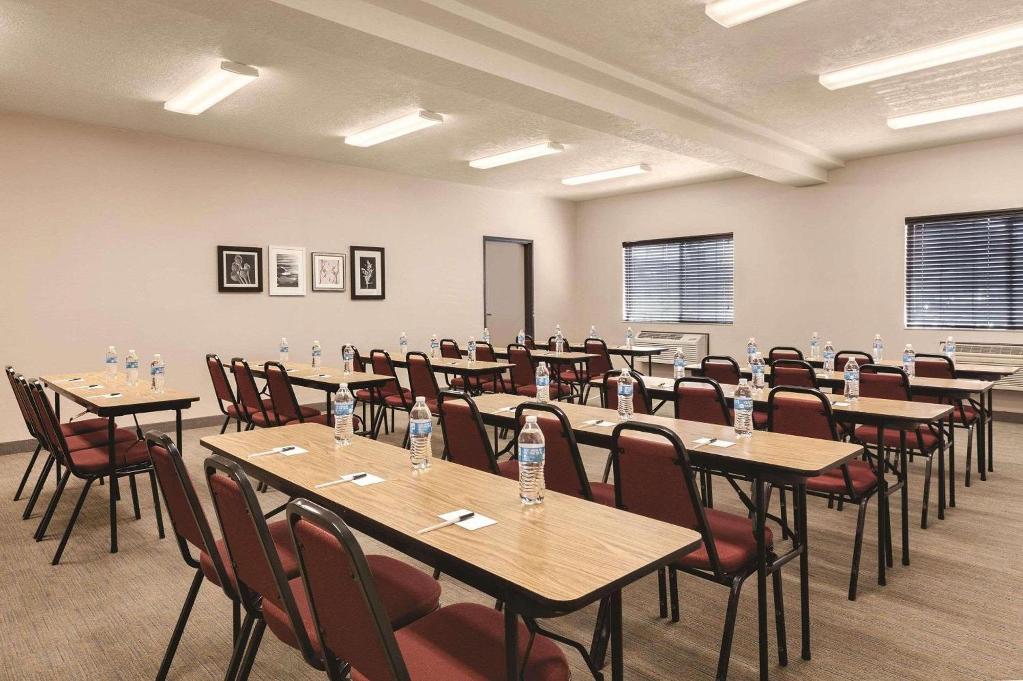 Country Inn & Suites By Radisson, Prineville, Or Kültér fotó